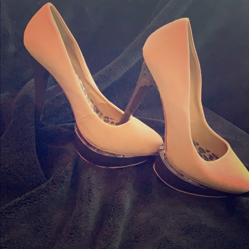 Tan/Brown Sued Heels 👠SZ 9